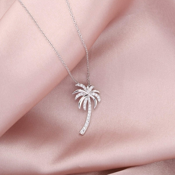 COPY - Ladies Palm Tree Necklace NWT Silver/CZ - Picture 2 of 6